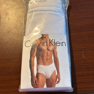 NWT Calvin Klein Men's White briefs 36” waist, 100% cotton, machine washable